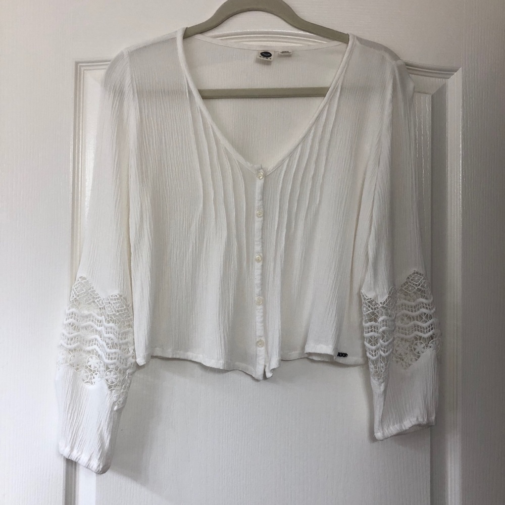 Roxy White Botton Down Long Sleeve Blouse